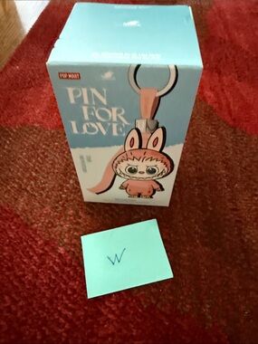 PIN FOR LOVE Letter W